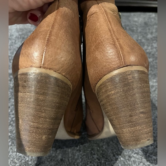 Steve Madden Tan size 38 WILDEYE Booties EUC - Picture 8 of 11